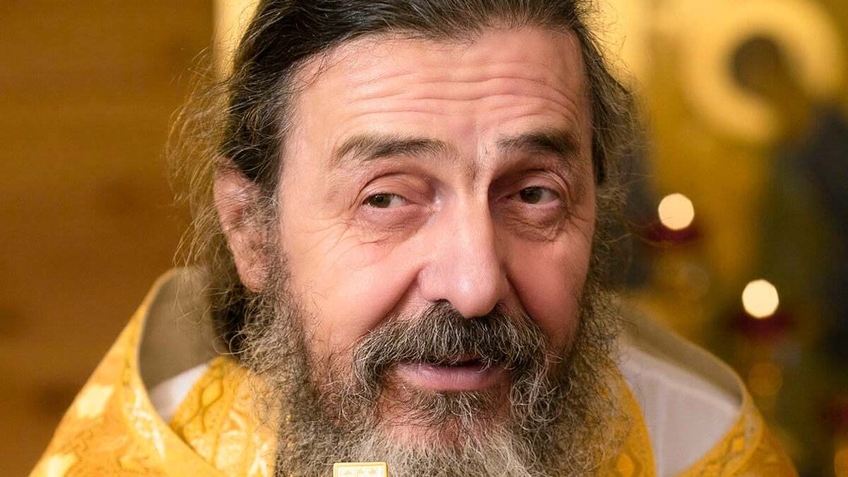 Иерей Валерий Захаров 
