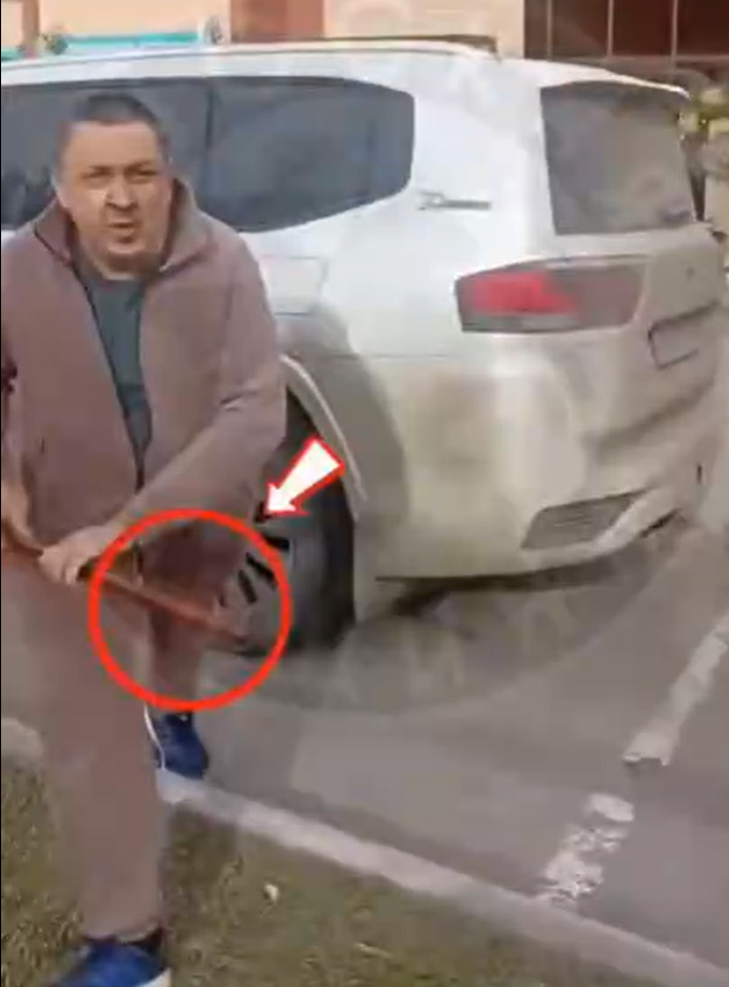 Агрессивный мигрант. Фото: скрин видео "Русская община".