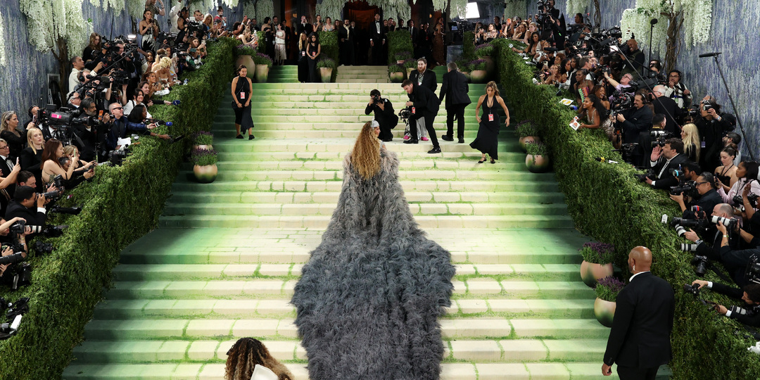 Met Gala 2026: разбираем женские образы со стилистом