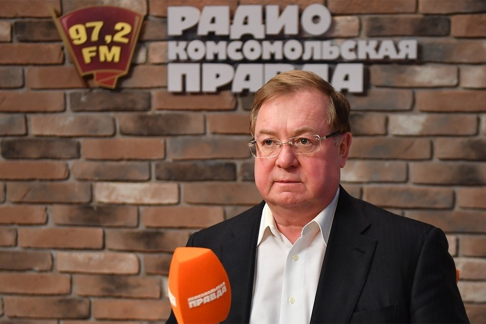    Сергей Степашин Виктор ГУСЕЙНОВ