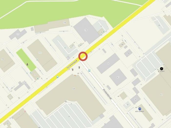 Улицу Кутателадзе в Академгородке перекрыли из-за аварии
