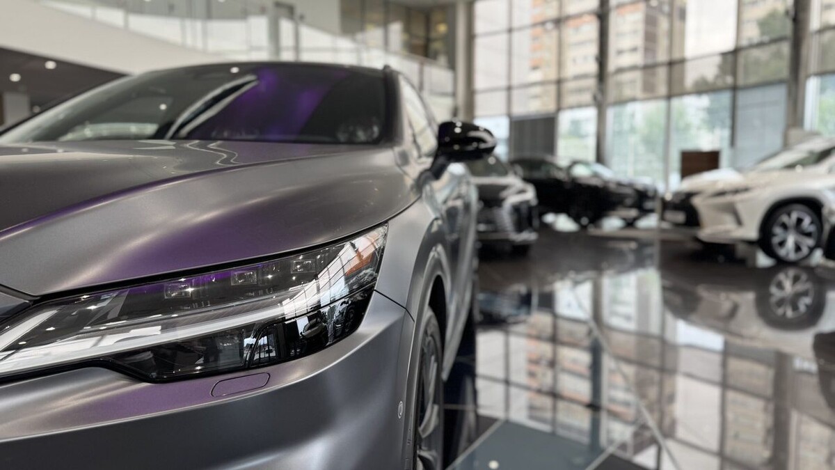    Автосалон. Фото Константин Завьялов / «Автоновости дня»