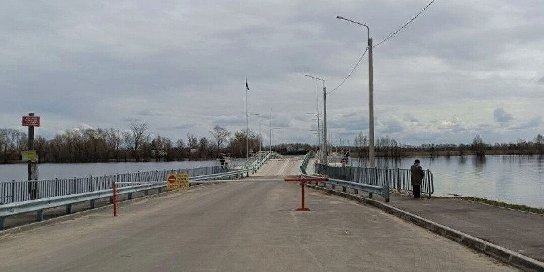 Понтонный мост через озеро Урвановское в Меленковском районе перекрыт из-за воды