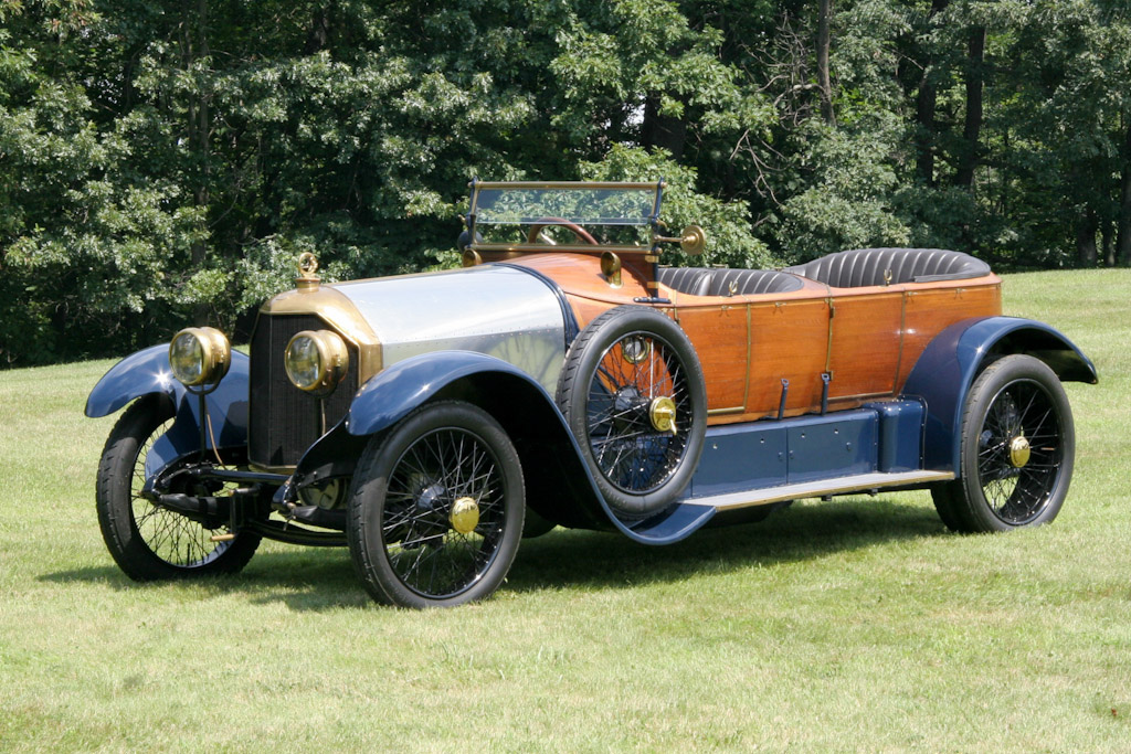 Гражданский автомобиль Gobron-Brillié 12 CV Rothschild Skiff, вероятнее всего, выступавший в роли шасси для бронеавтомобиля. Фотография в свободном доступе.
