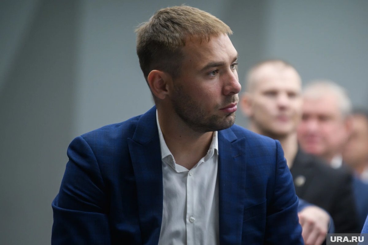     Биатлонист Шипулин — депутат с опытом работы в Госдуме