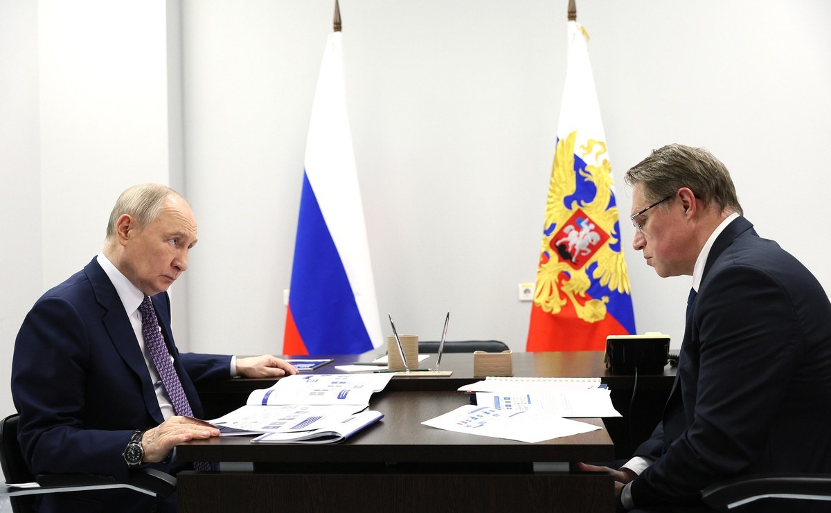 Источник: http://kremlin.ru/events/president/news/79652/photos/86056
