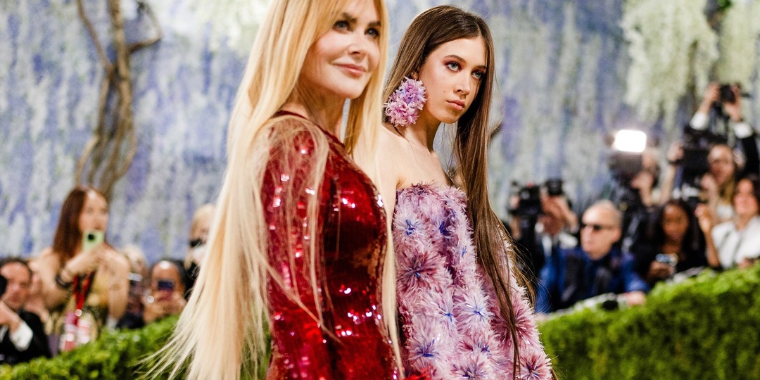 Очень (и очень) длинные волосы  — главная прическа Met Gala 2026