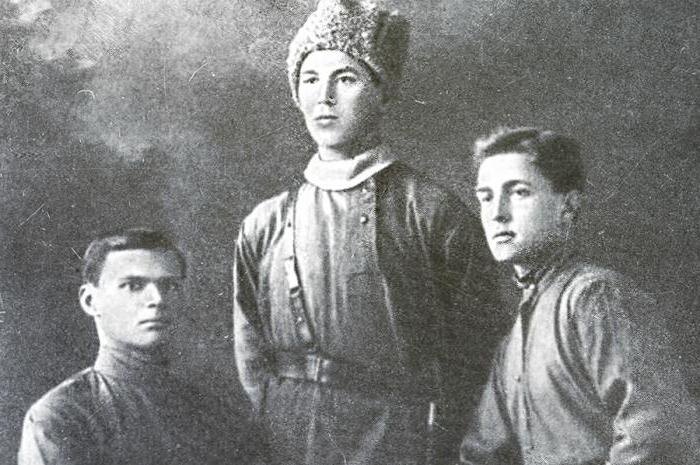Василий Грабин (на фото слева), 1920 год