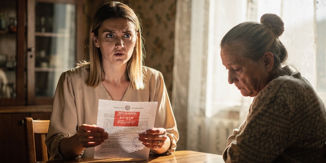 «— Прописать сестру мужа — родне же помочь надо», — улыбалась свекровь, не зная о моём визите к юристу