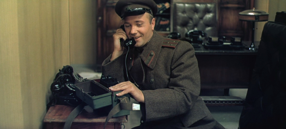 Кадр из кинофильма "Освобождение: Последний штурм", 1971 г., режиссер Юрий Озеров, сценаристы Юрий Бондарев, Оскар Курганов, Юрий Озеров, композитор Юрий Левитин (скриншот)