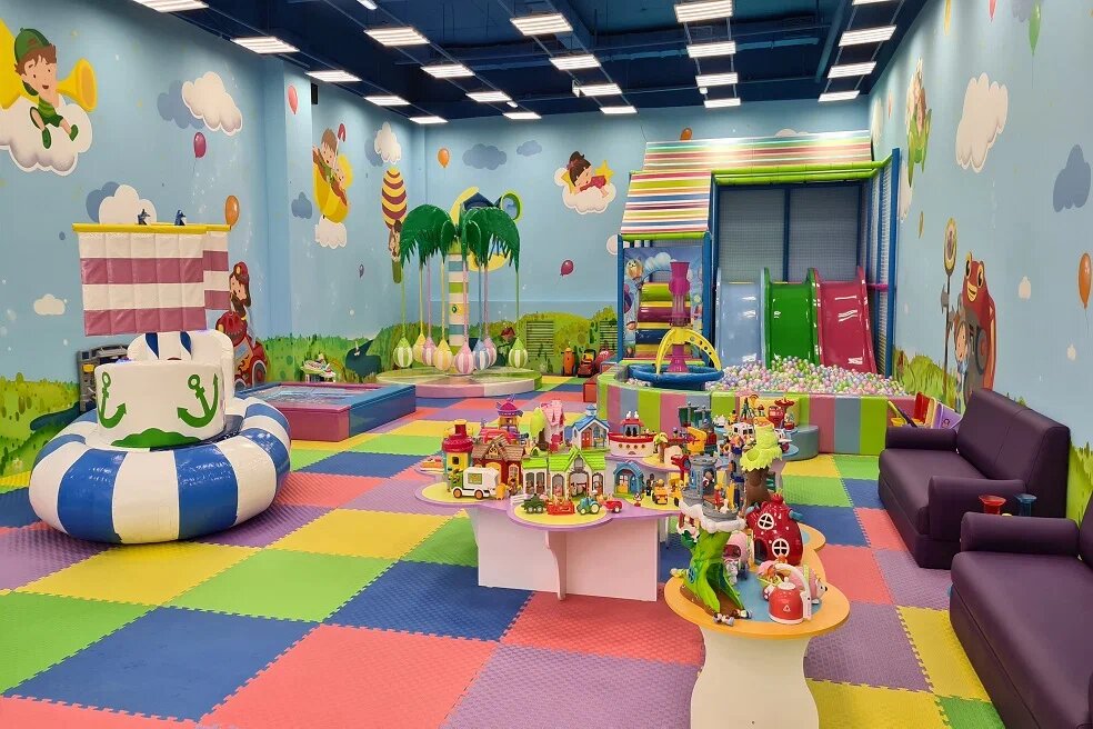 Яндекс фото: Игровая комнат Happy City ТЦ KVARTAL г. Москва