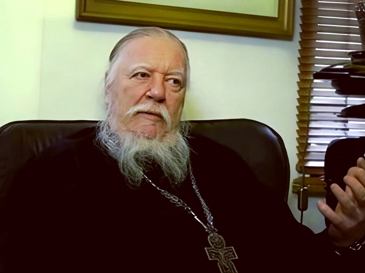 Димитрий Смирнов (07.03.1951 — 21.10.2020 гг.) — протоиерей, церковный и общественный деятель.
