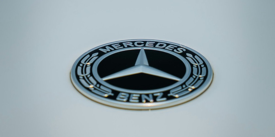 Сочинец спалил Mercedes из-за благотворительности