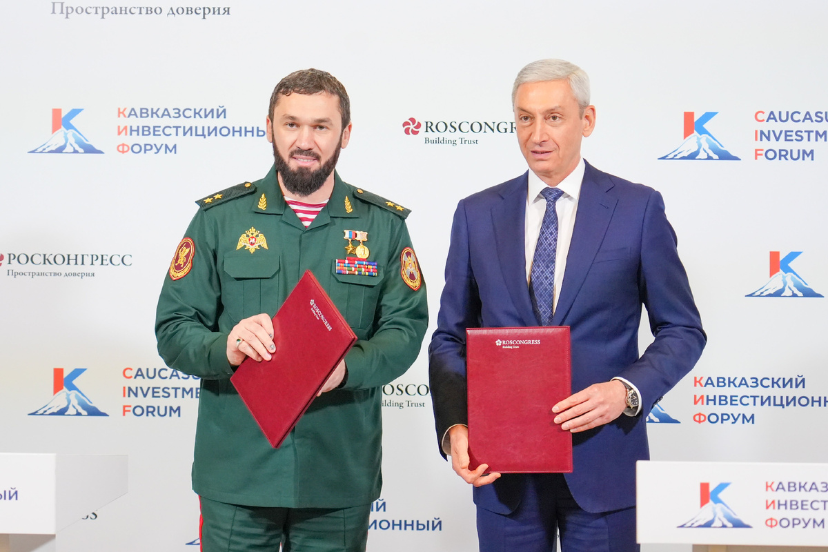 Подписание соглашения /Пресс-служба Администрации Главы РСО-Алания и Правительства РСО-Алания