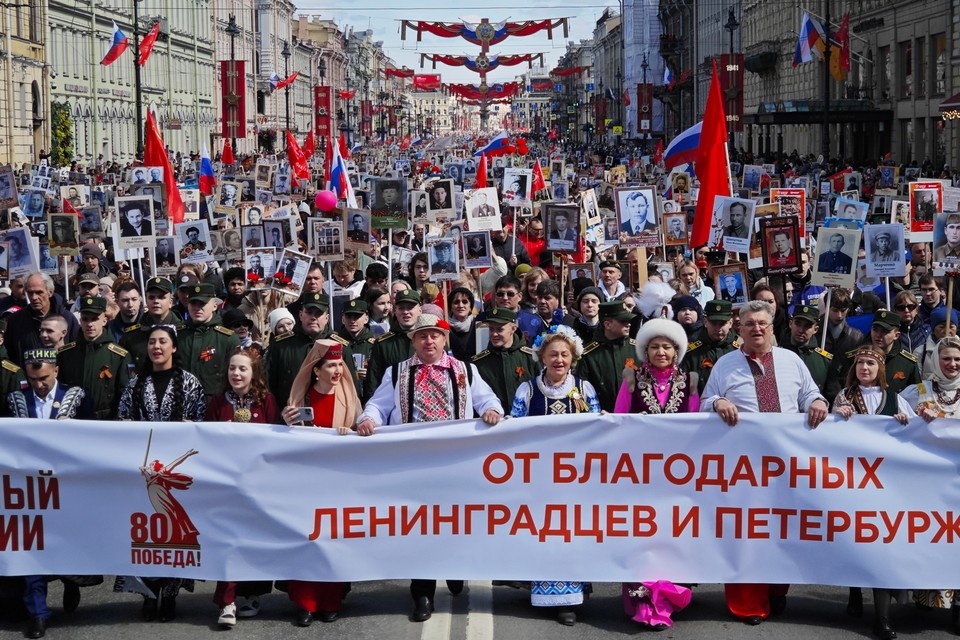    Почти две сотни мероприятий запланировали в Петербурге в 2026 году ко Дню Победы. Алексей БУЛАТОВ