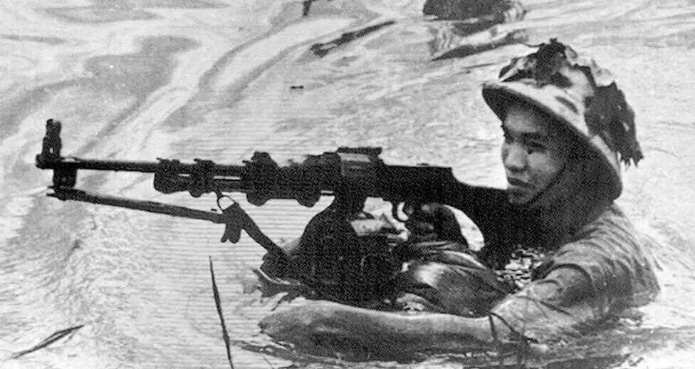 Вьетнамский боец с РПД