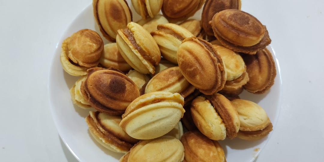 Орешки с варёной сгущёнкой. Простой и быстрый рецепт