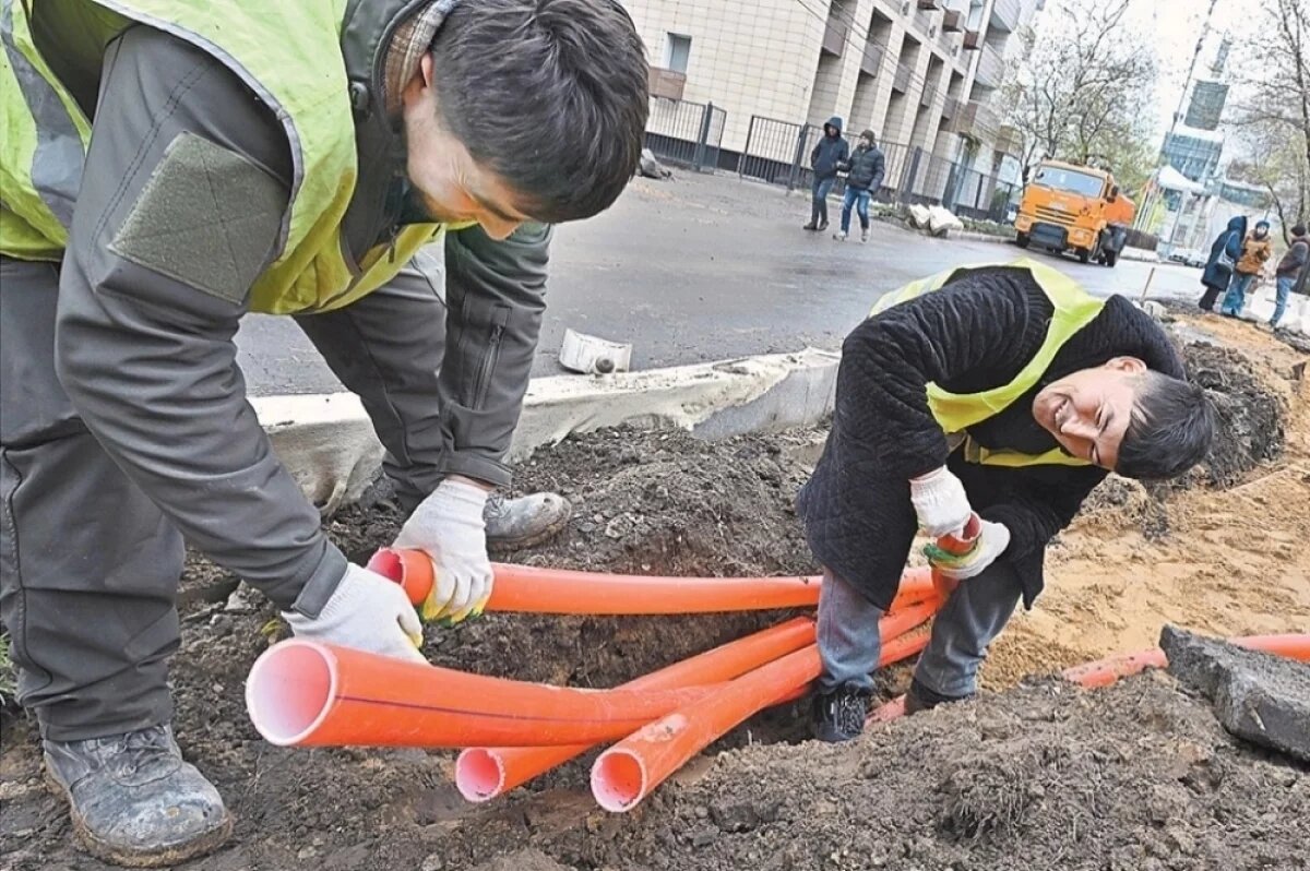    В Москве провода начали планомерно «упаковывать» под землю. А с 2020 года опыт столицы стали примерять на себя регионы.