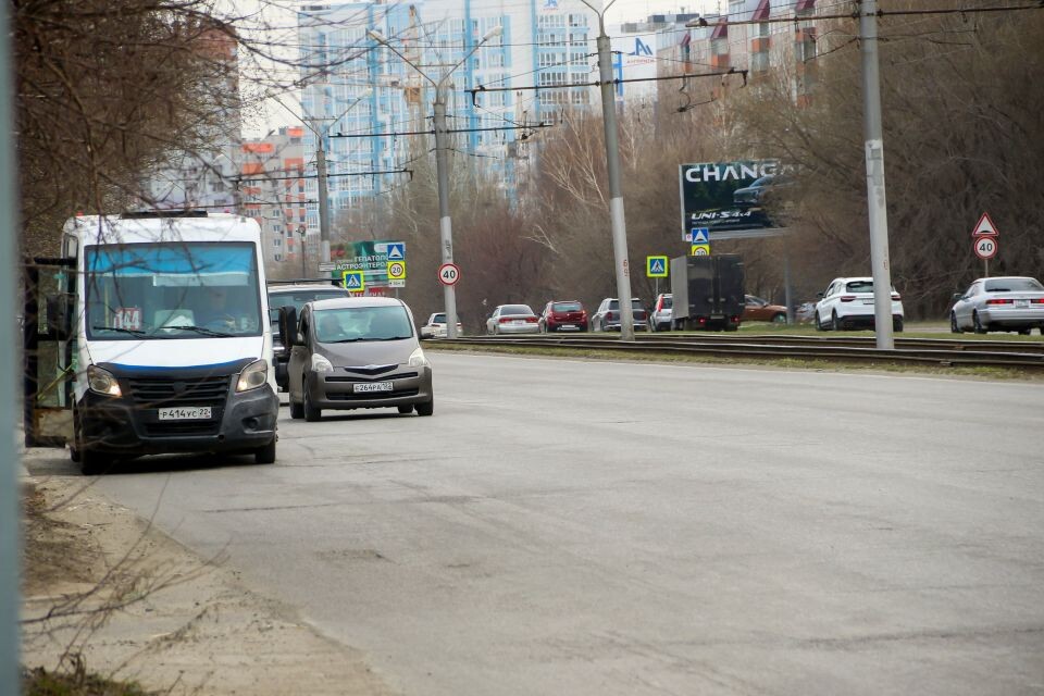    Улица Попова в Барнауле. Апрель 2026 года. Источник: Виталий Барабаш/"Толк"