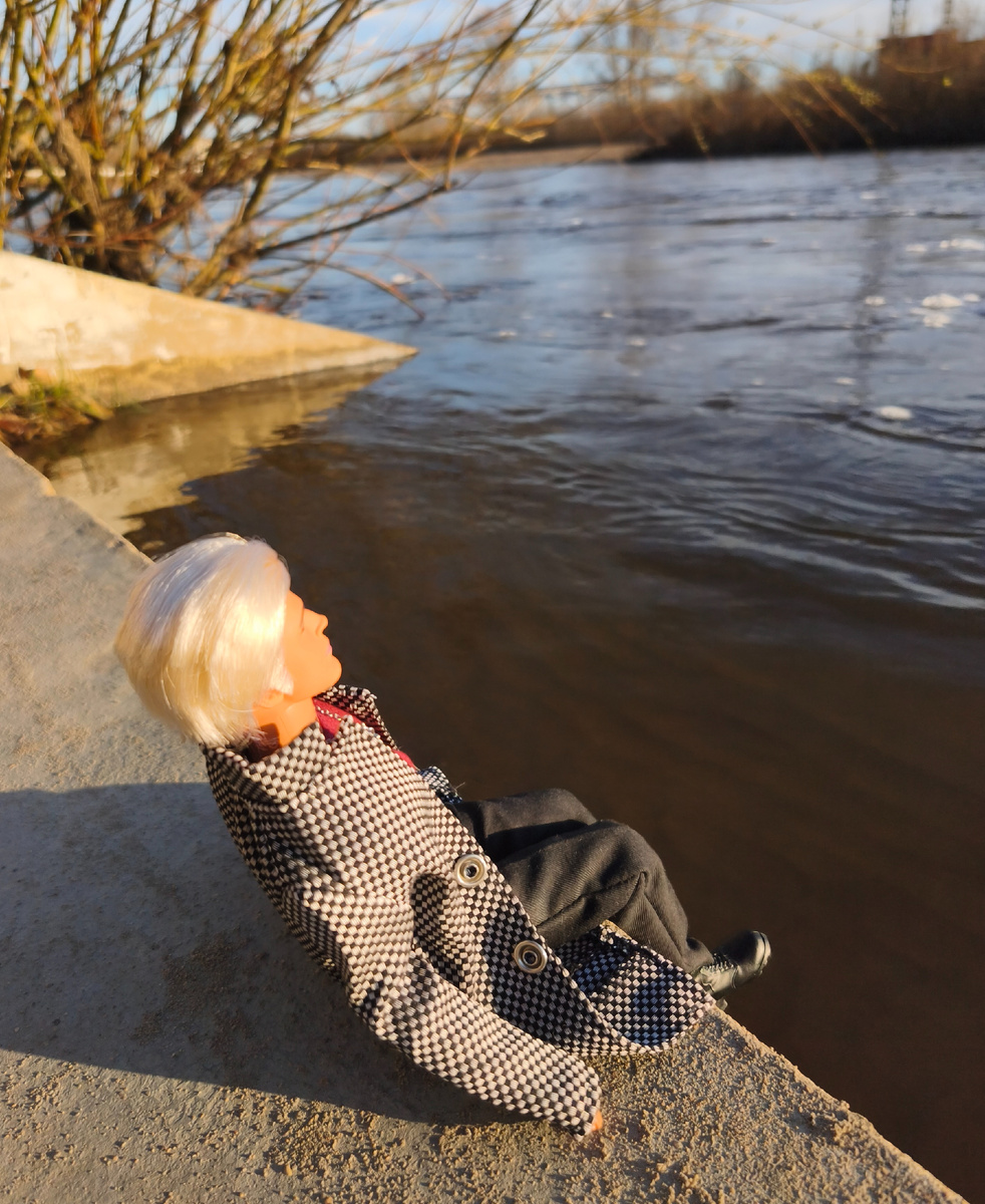 Райан немного помедитировал на воду