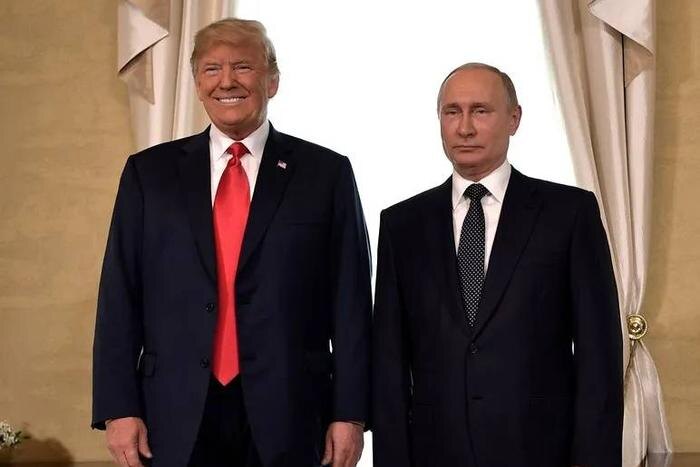 Дональд Трамп и Владимир Путин. Обложка © Kremlin.ru