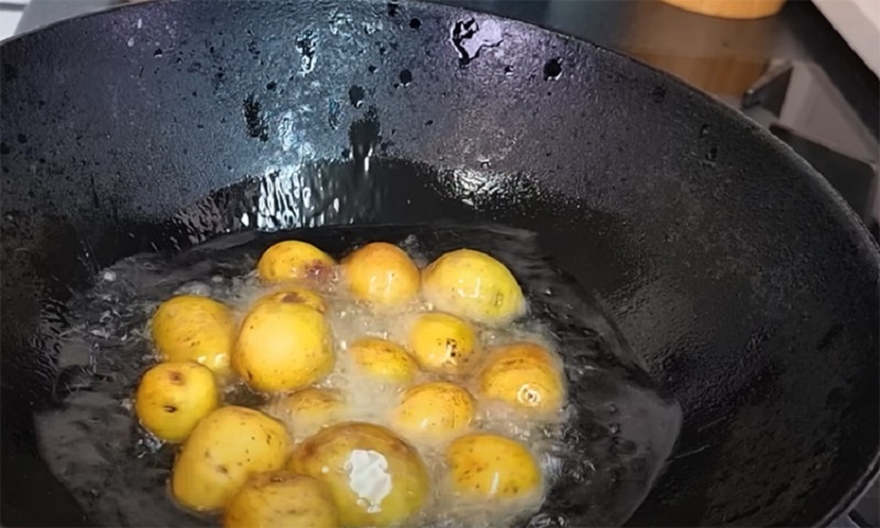 Восточный секрет приготовления идеального мяса с картошкой: попробуйте необычный способ с зелёным чаем