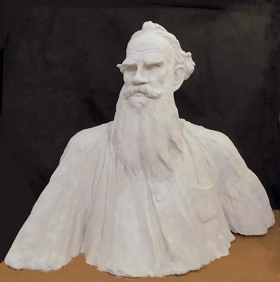Коненков Сергей Тимофеевич (1874 - 1971) Лев Николаевич Толстой, русский писатель (1828-1910).1950-е гг. Гипс; 95 х 53 х 126 см.