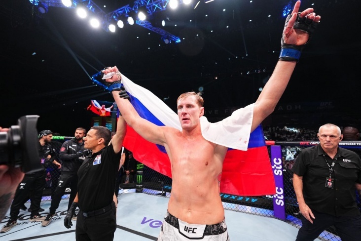 Александр Волков перед UFC 328: реванш с Павловичем, лимит на русских чемпионов и переход в WWE