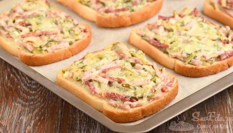Горячие бутерброды, которые удивят и вкусом, и способом приготовления (5 вариантов)