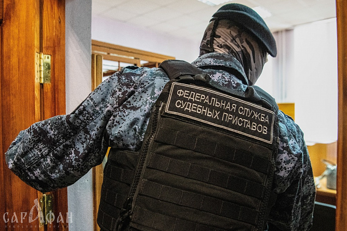 Кубанский пристав «решал» вопросы за 50 тысяч прямо в суде, а теперь сам сидит на скамье подсудимых