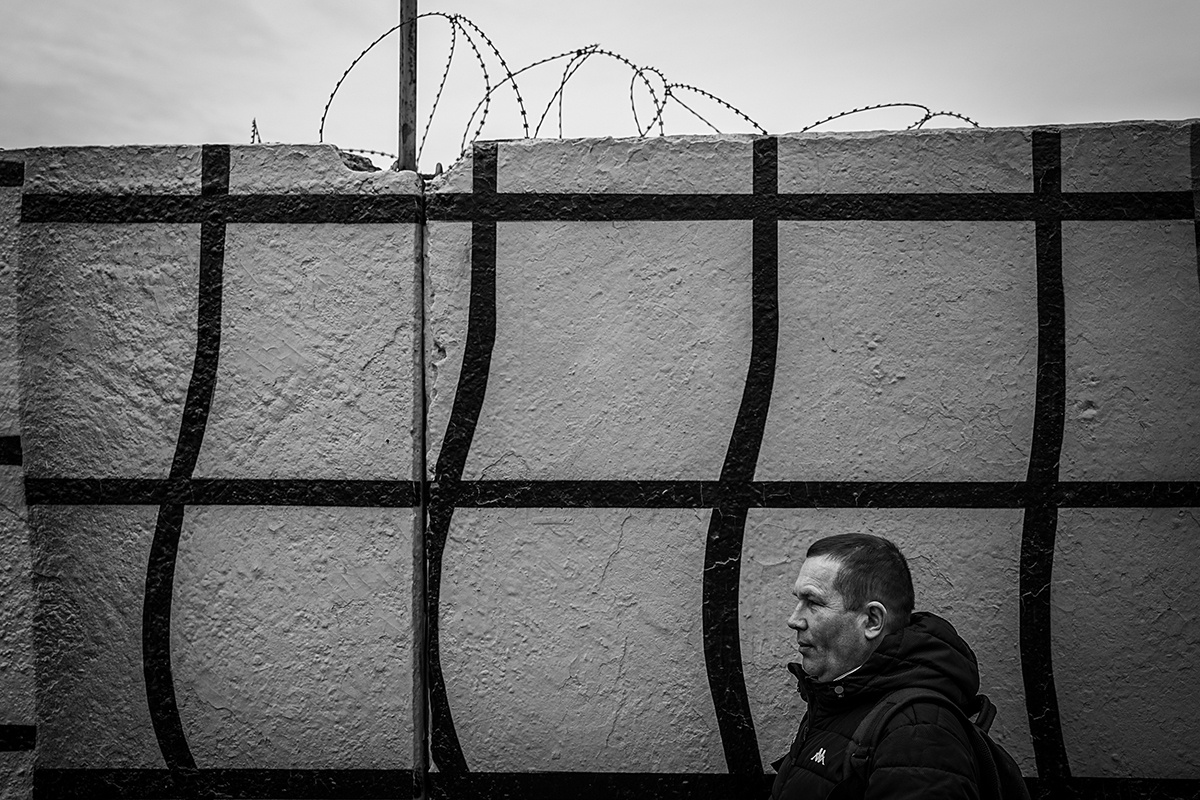 Олег, бывший подопечный «Ночлежки», во время прогулки по Москве
Фото: «Такие дела»