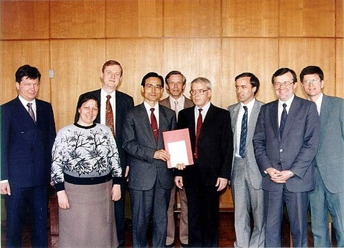 Фото с регистрации Церкви Объединения в России в 1992 году.