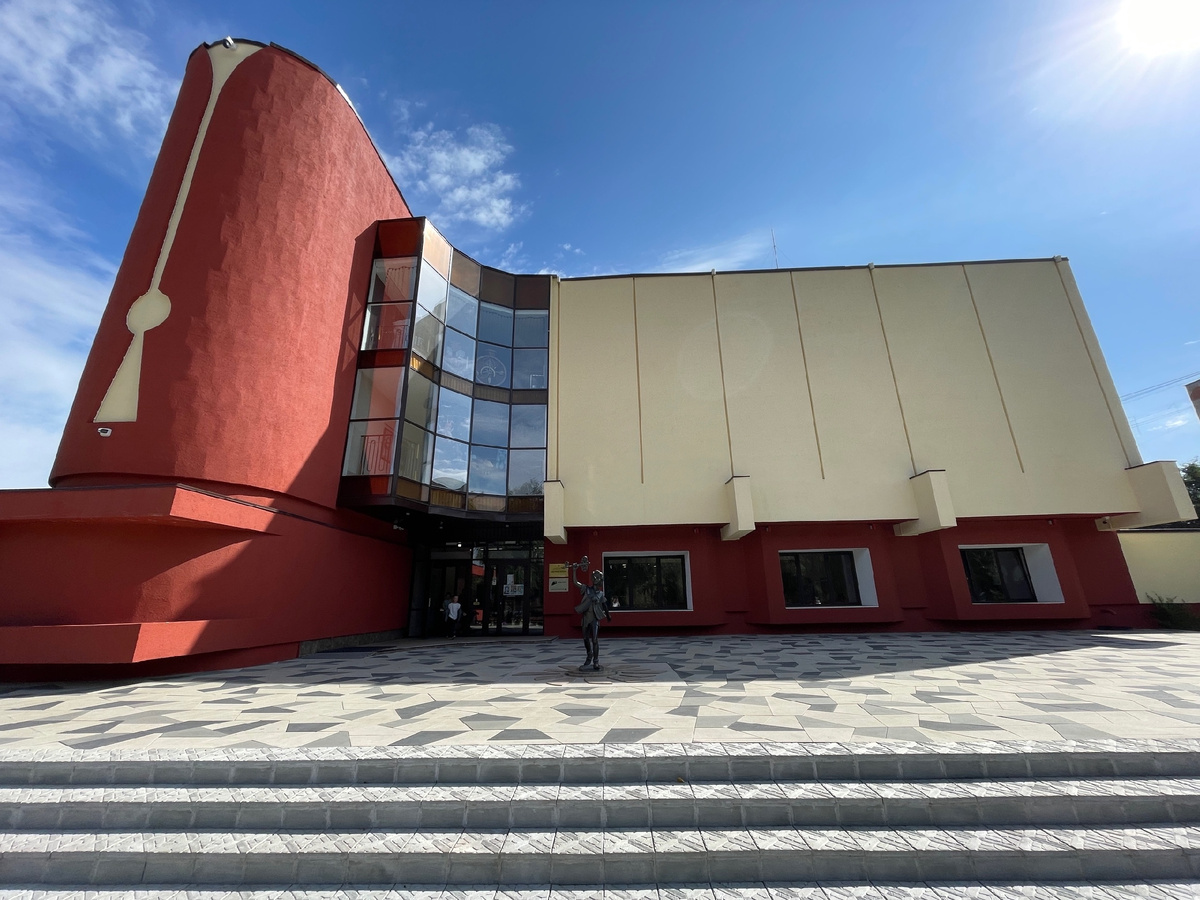 Магнитогорский театр куклы и актера "Буратино"
