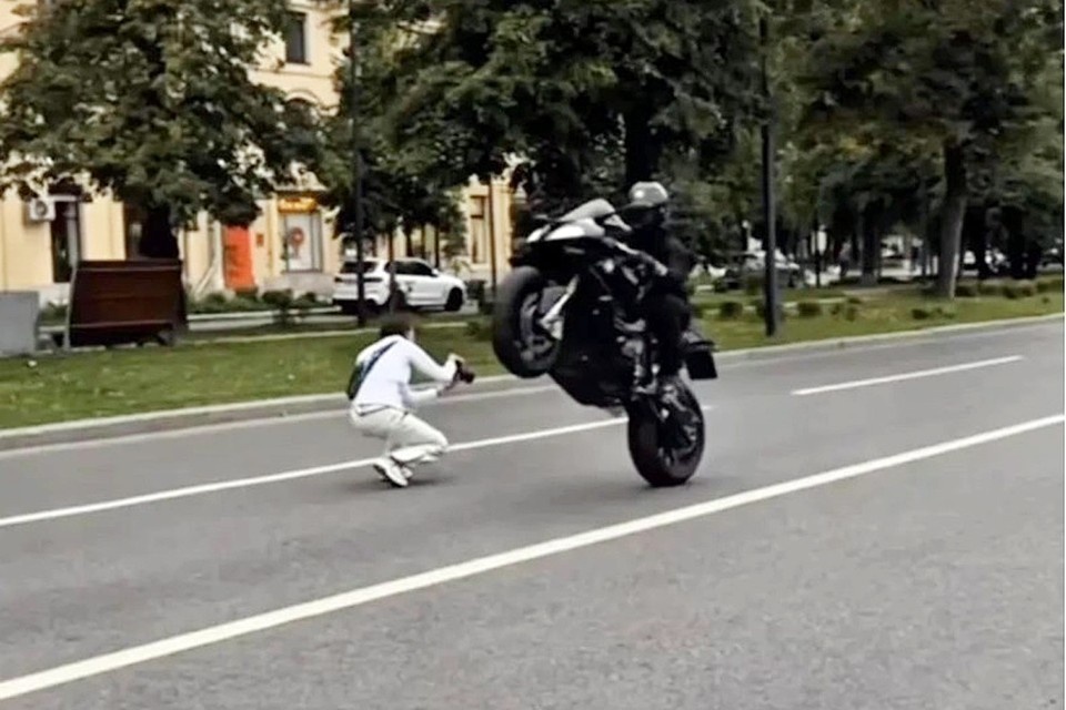    Ксения работала фотографом, преимущественно в мототусовке Личная страница героя публикации в соцсети