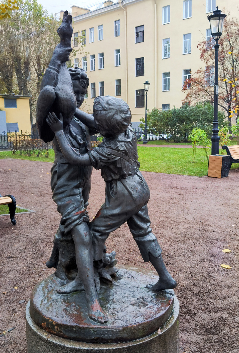 скульптура в Джазовом сквере