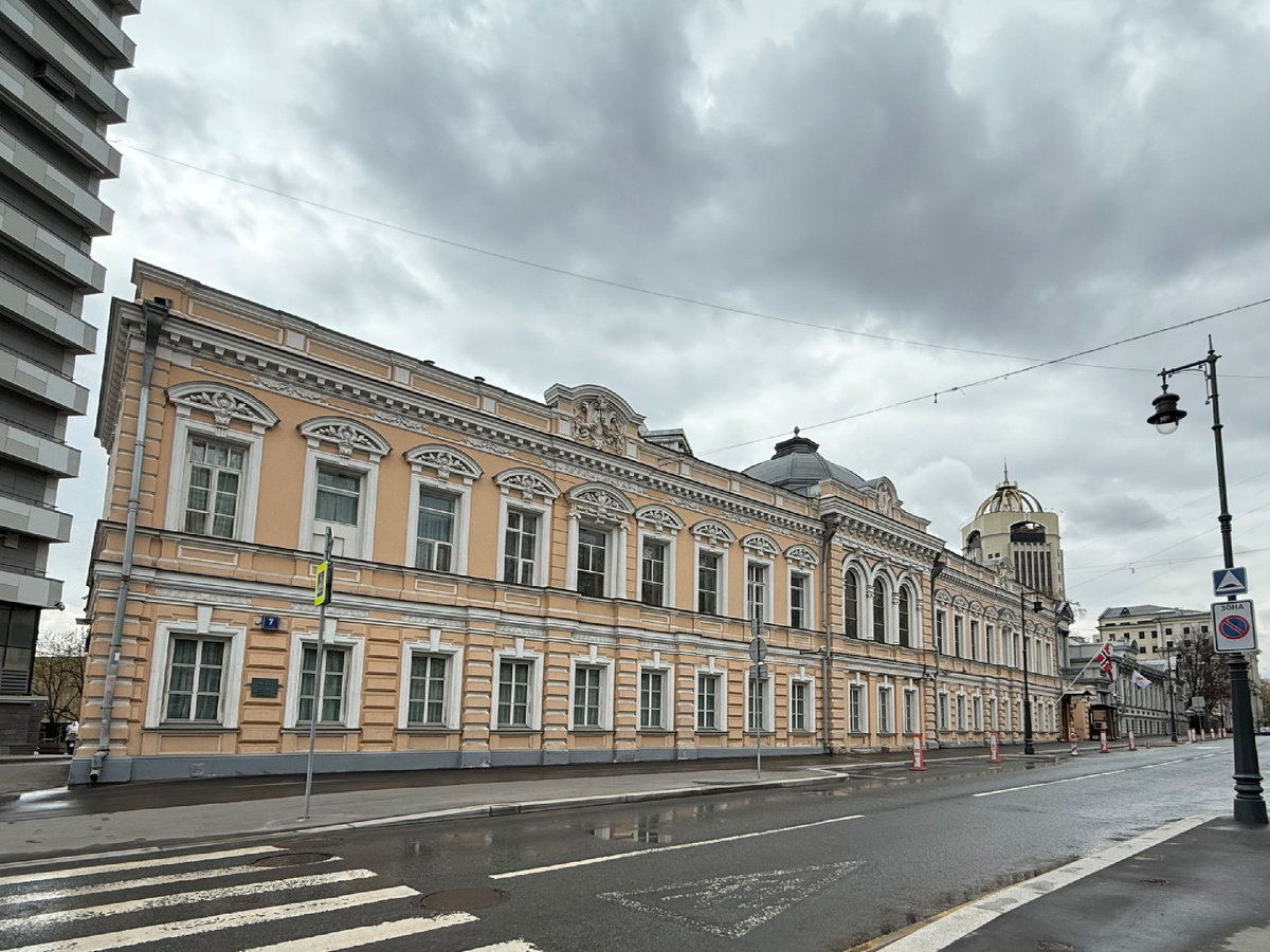 Фото автора канала. Городская усадьба Грачевых XIX век.