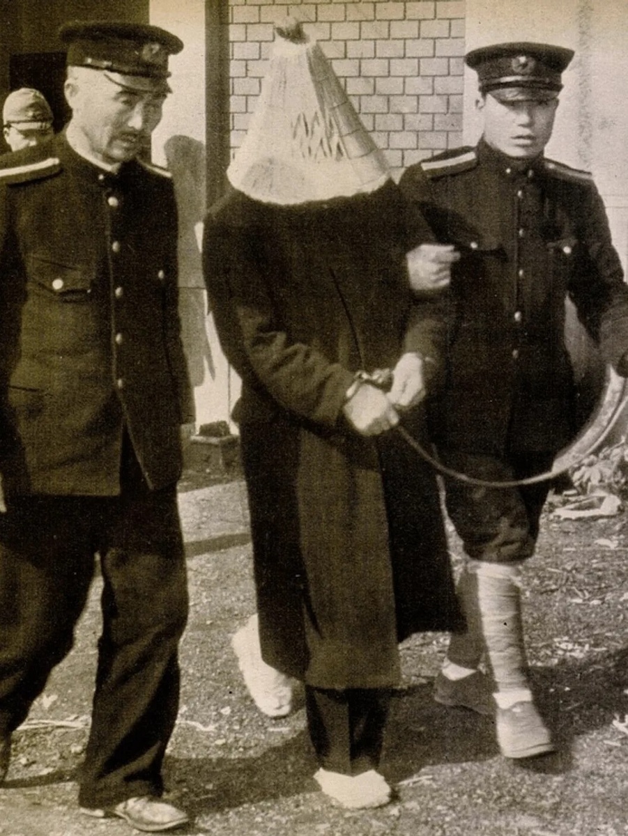 Арест Ёсио Кодайра (источник фото: https://onedio.com/haber/)