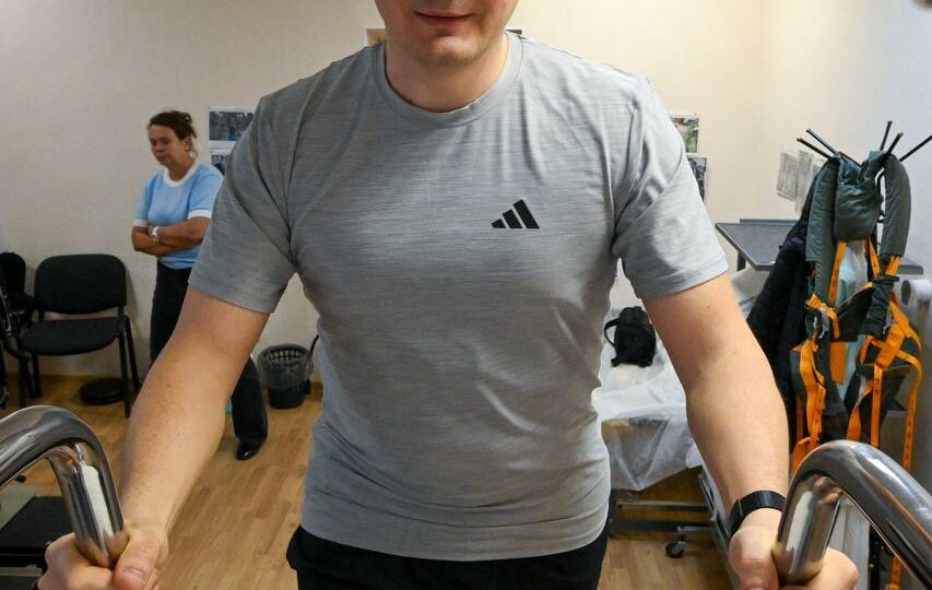 Подготовка к пробежкам в невесомости: у космонавтов Роскосмоса Петра Дуброва и Анны Кикиной состоялись тренировки на бегущей дорожке