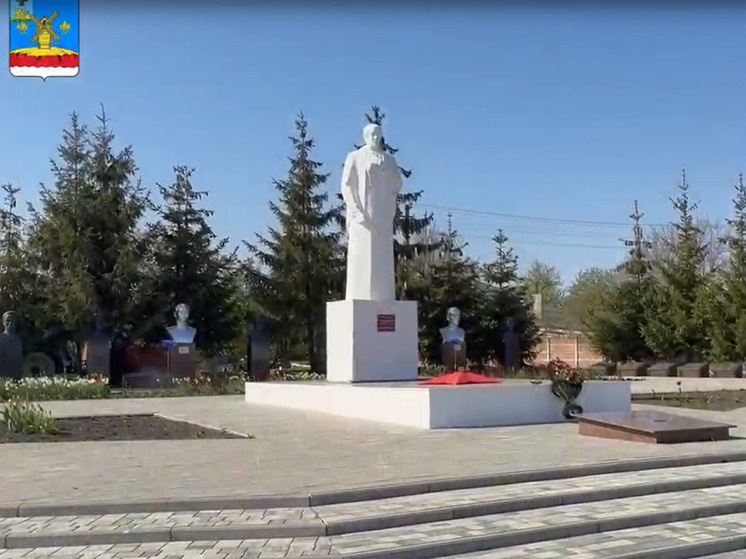     Новый памятный объект установили в центре Красной Яруги ко Дню Победы, фото: скриншот видео со страницы vk.com/krasnoyaruzhskraion