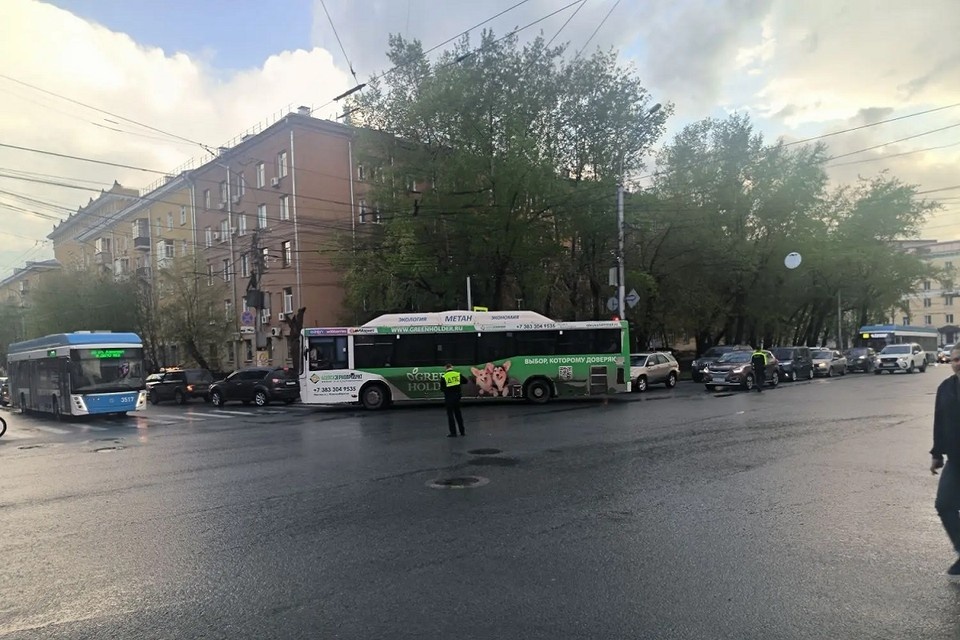    Под запрет попали участки Красного проспекта. Никита МАНЬКО