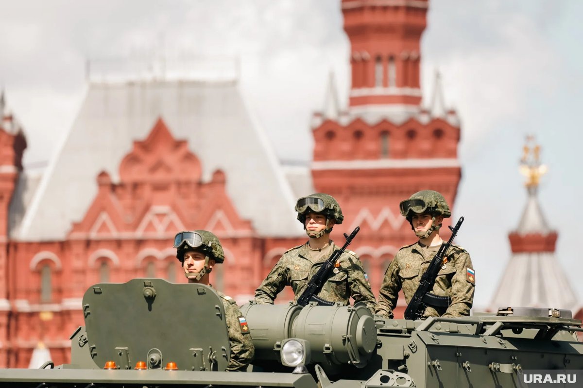     Украина может поплатиться за провокации на День Победы, заявили на Западе