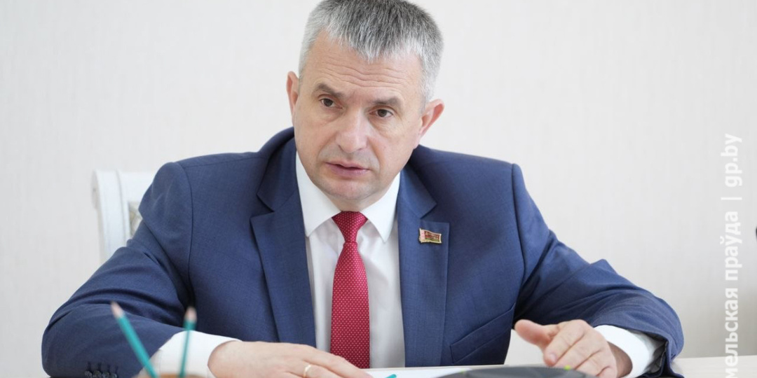 Жители деревни Якимовка Речицкого района попросили у губернатора отремонтировать дорогу. Узнали ответ главы региона