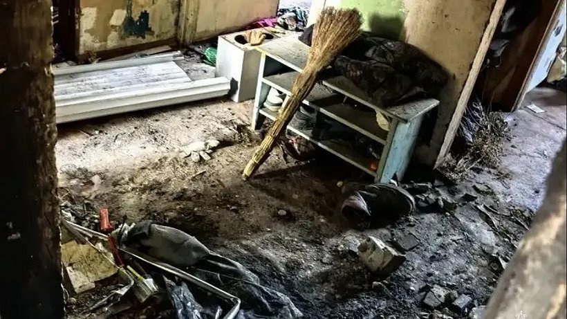 В Саратове трое мужчин застряли в горящей квартире