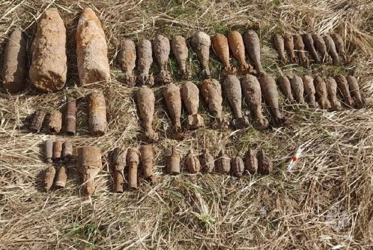    Арсенал боеприпасов Великой Отечественной войны. Фото пресс-службы Главного управления МЧС России по Калужской области.