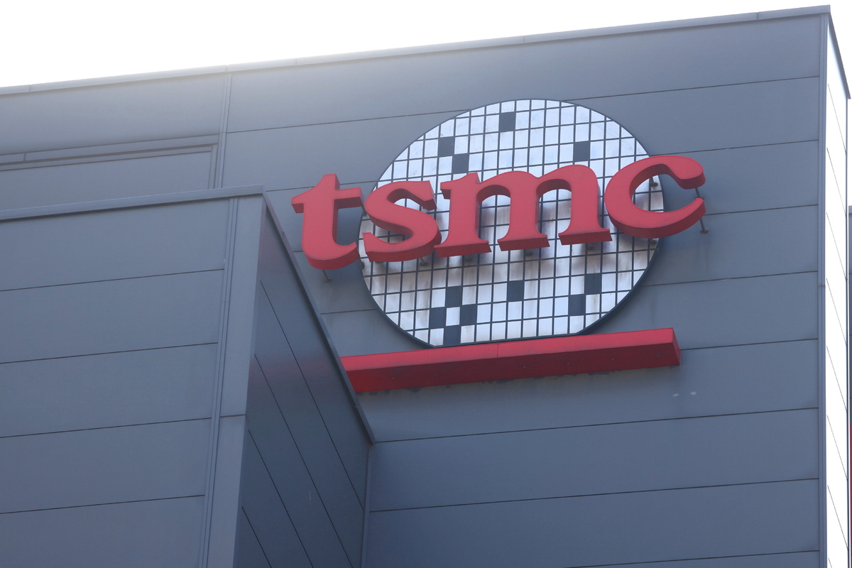     Названы две компании, которые смогут производить чипы Apple Silicon вместо TSMC