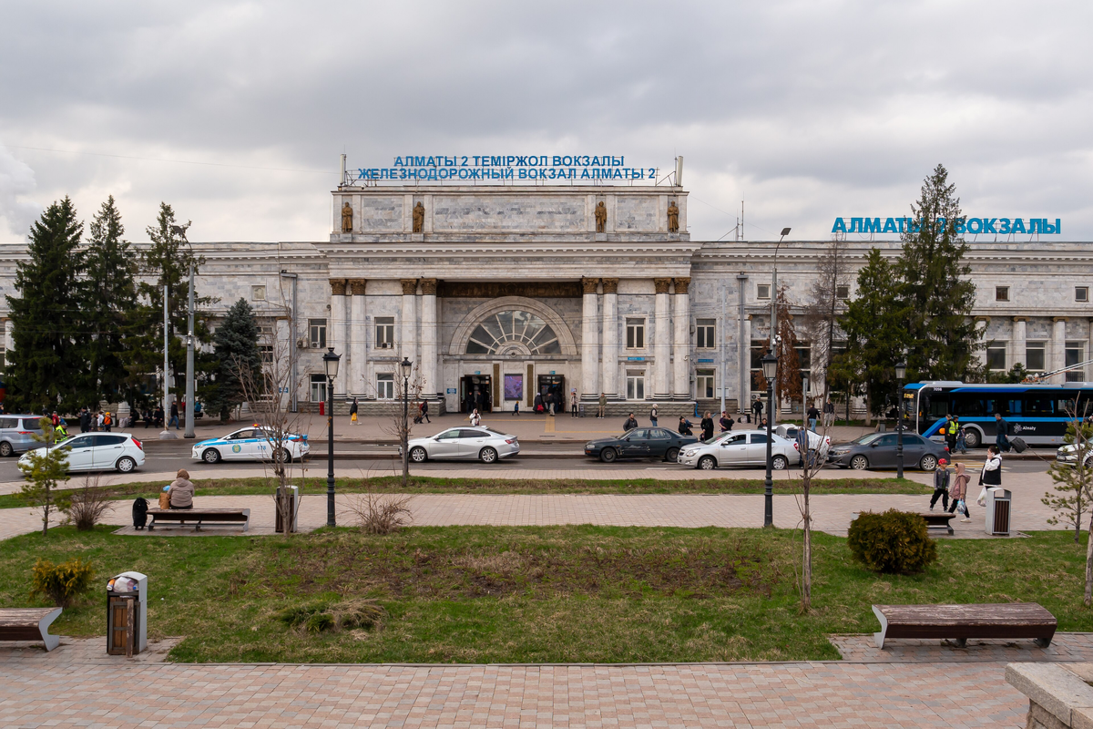 Станция Алматы. Фото: Matti Blume. Собственная работа, CC BY-SA