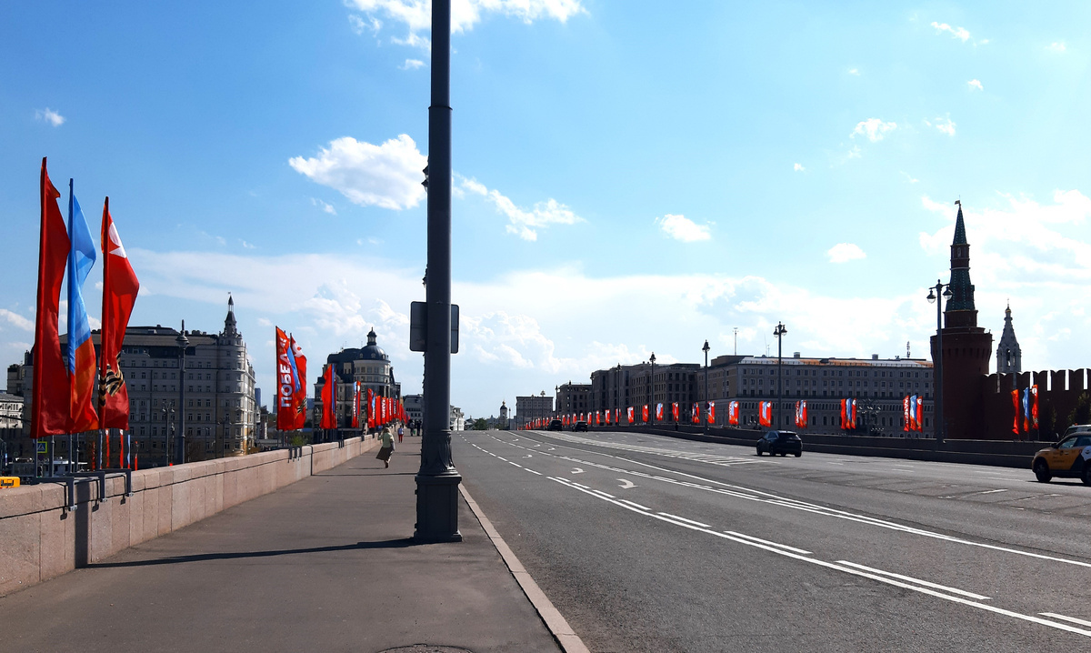 Москва к 9 маю 2026 готова. Прогулка по центру столицы. Большой Москворецкий мост.