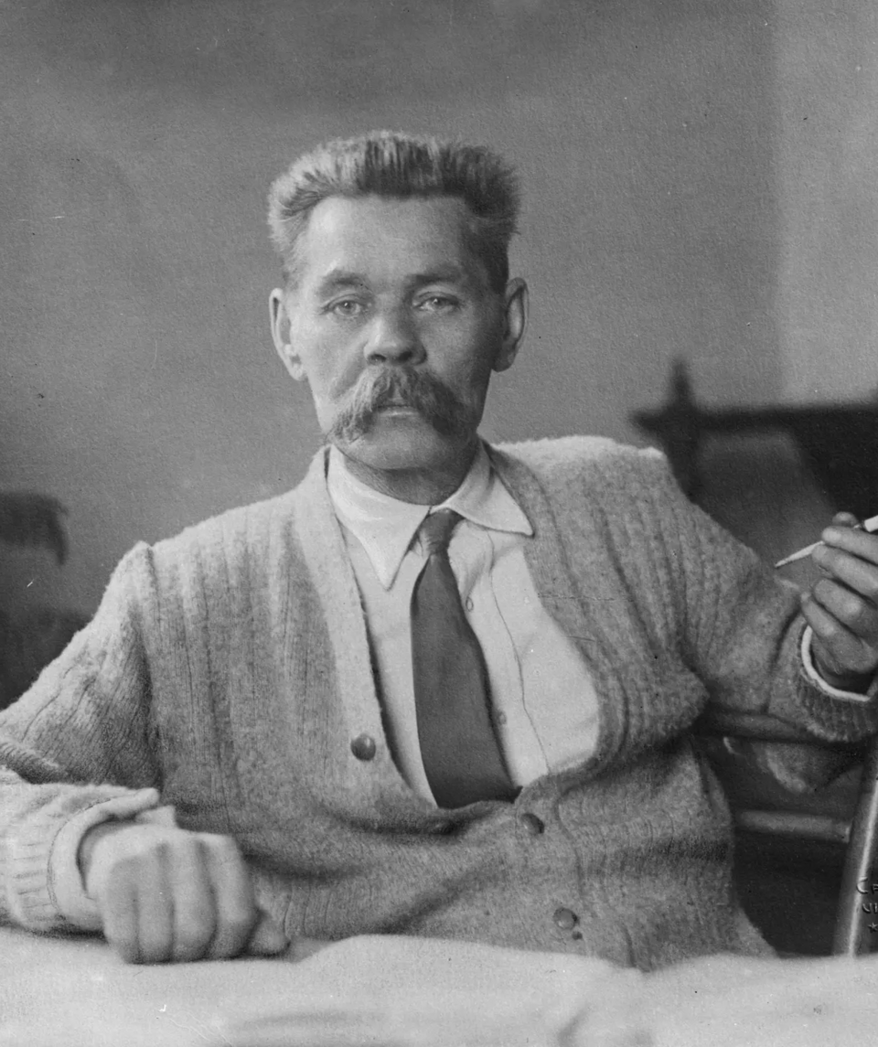 Максим Горький был настоящей суперзвездой своего времени, а не просто портретом над школьной доской