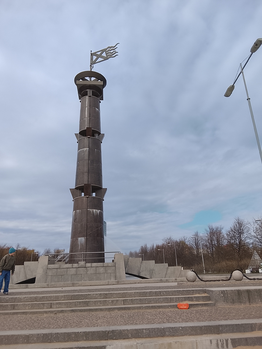 Маяк в парке 300-летия Санкт-Петербурга.