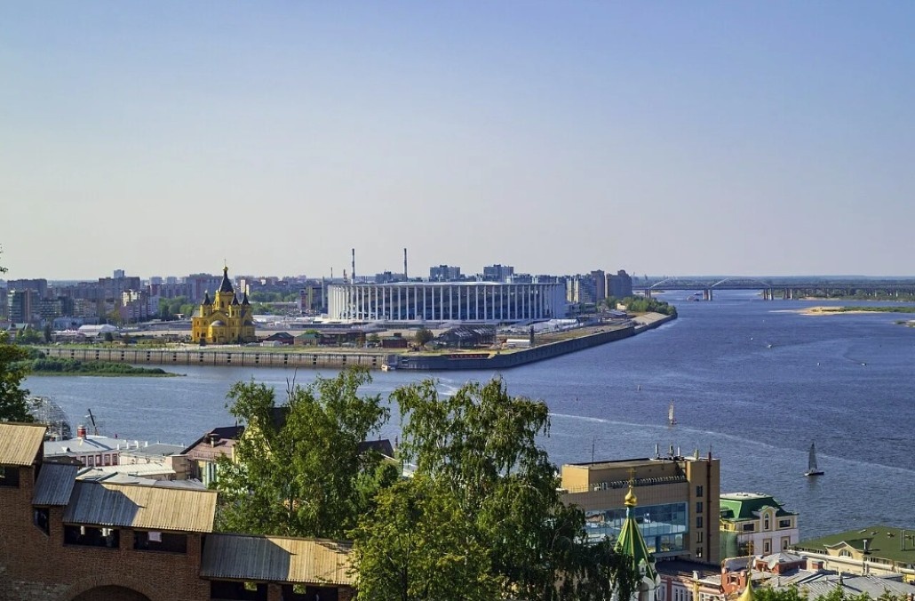 "Стрелка". Слева - р.Волга, правее - р.Ока.